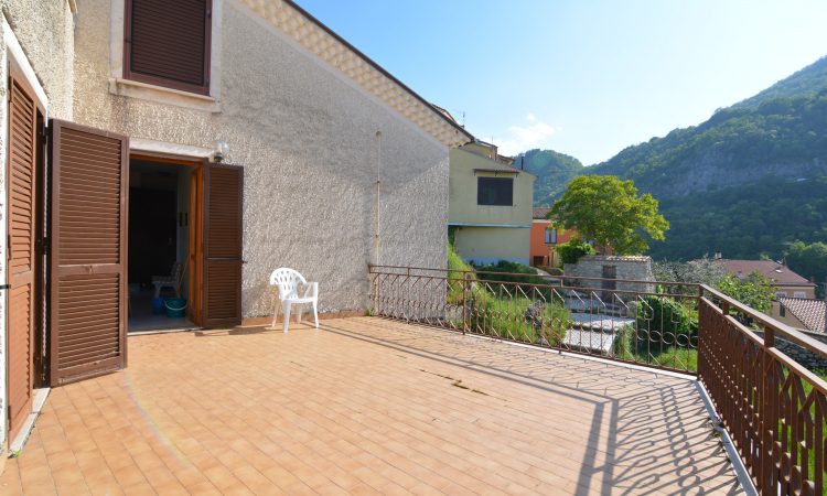 Casa con terrazzo a Cassano Irpino 2550 - Tutte le immagini