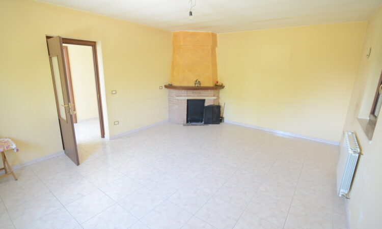 Casa indipendente con terreno a Sant&rsquo;Angelo dei Lombardi 2621 - Tutte le immagini