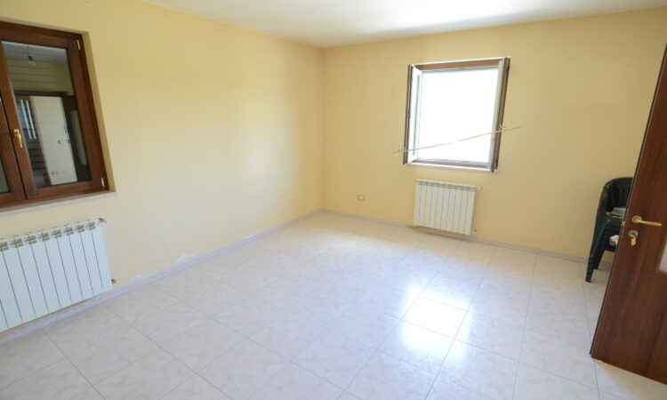 Casa indipendente con terreno a Sant&rsquo;Angelo dei Lombardi 2621 - Tutte le immagini