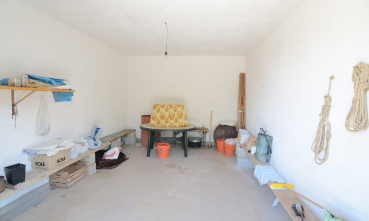 Casa indipendente con terreno a Sant&rsquo;Angelo dei Lombardi 2621 - Tutte le immagini
